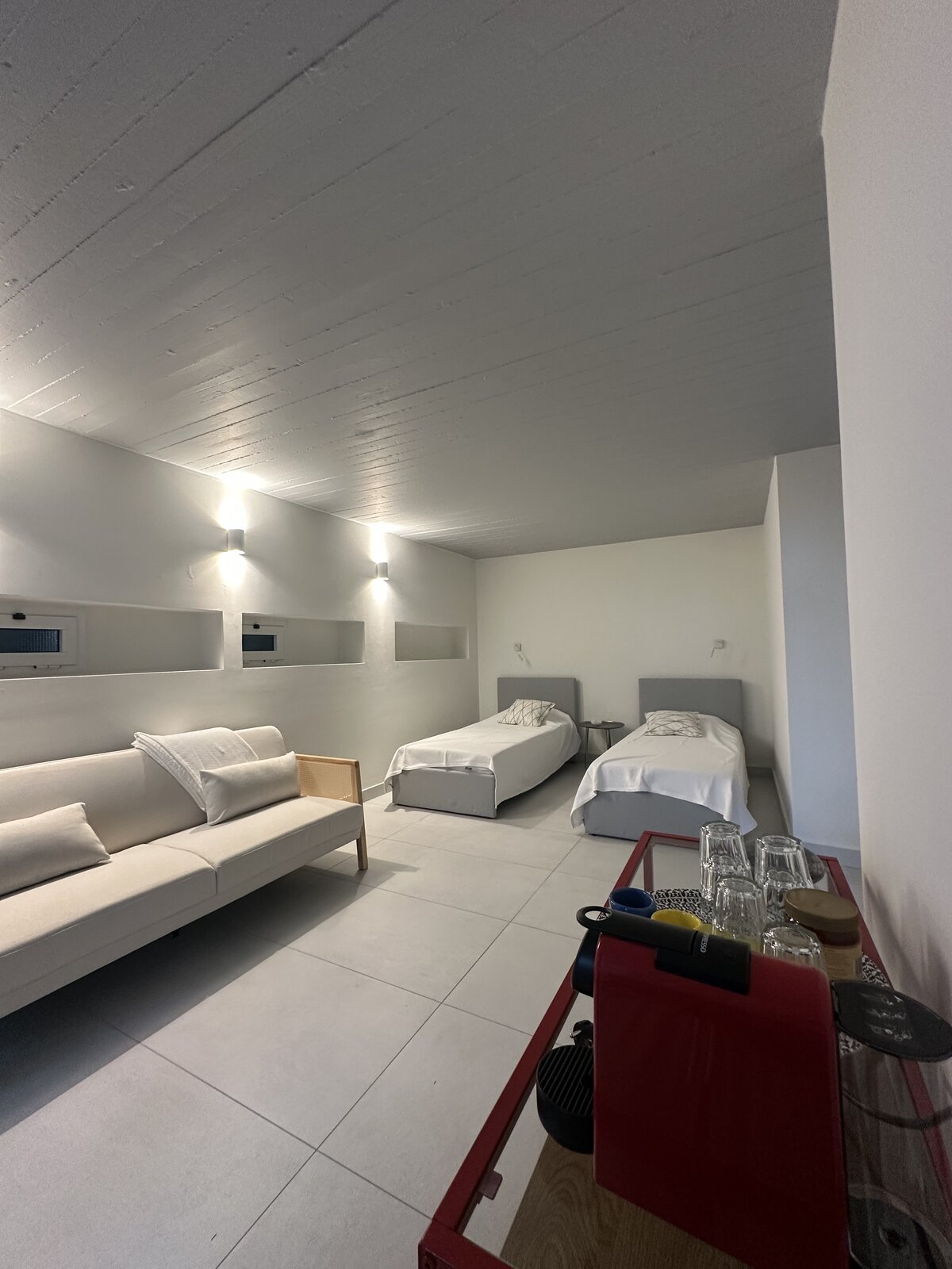 GUEST HOUSE INTERIOR